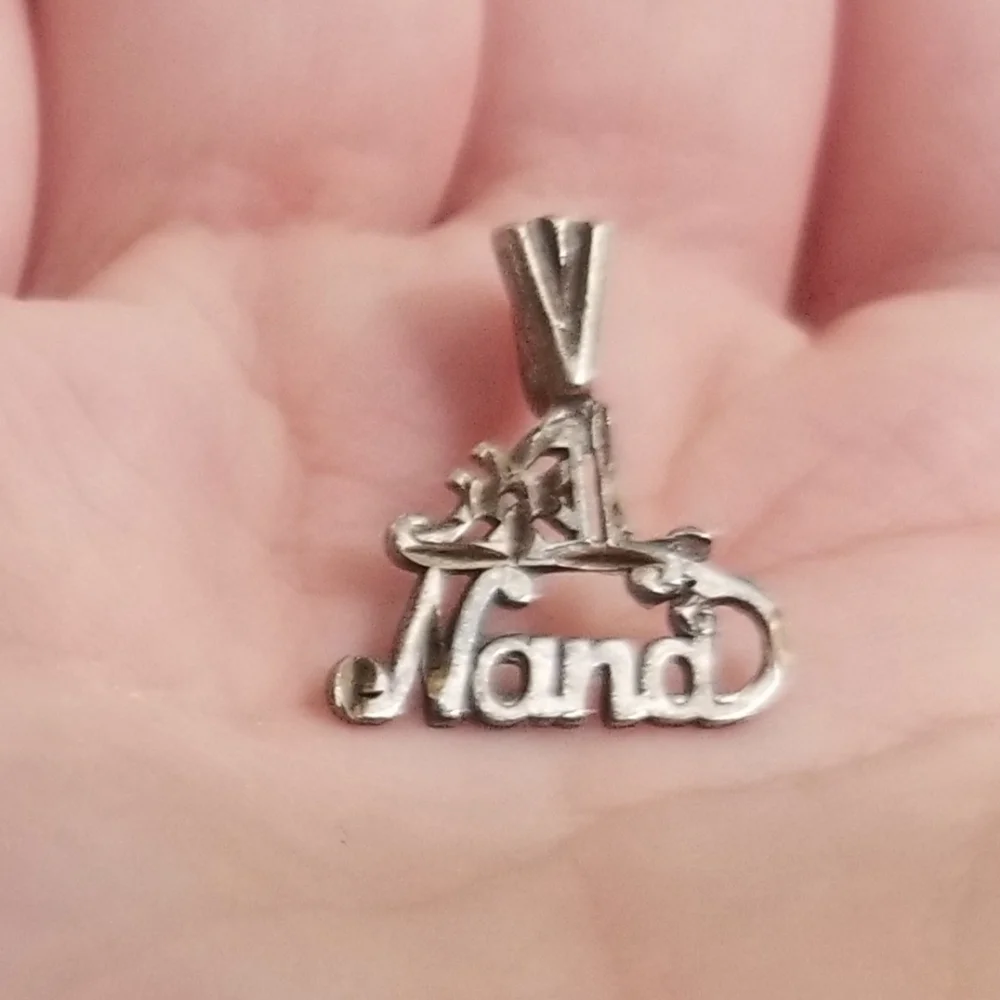 GUC vtg #1 Nana silvertone necklace - Picture 2 of 6